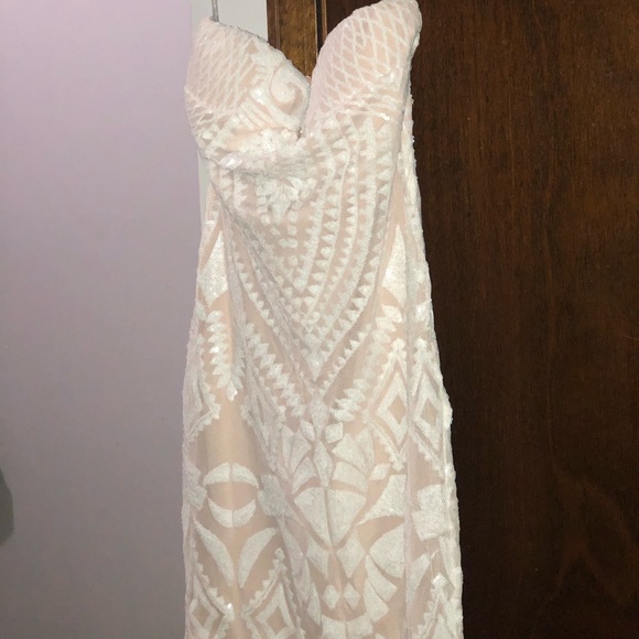 Dress - Picture 2 of 4